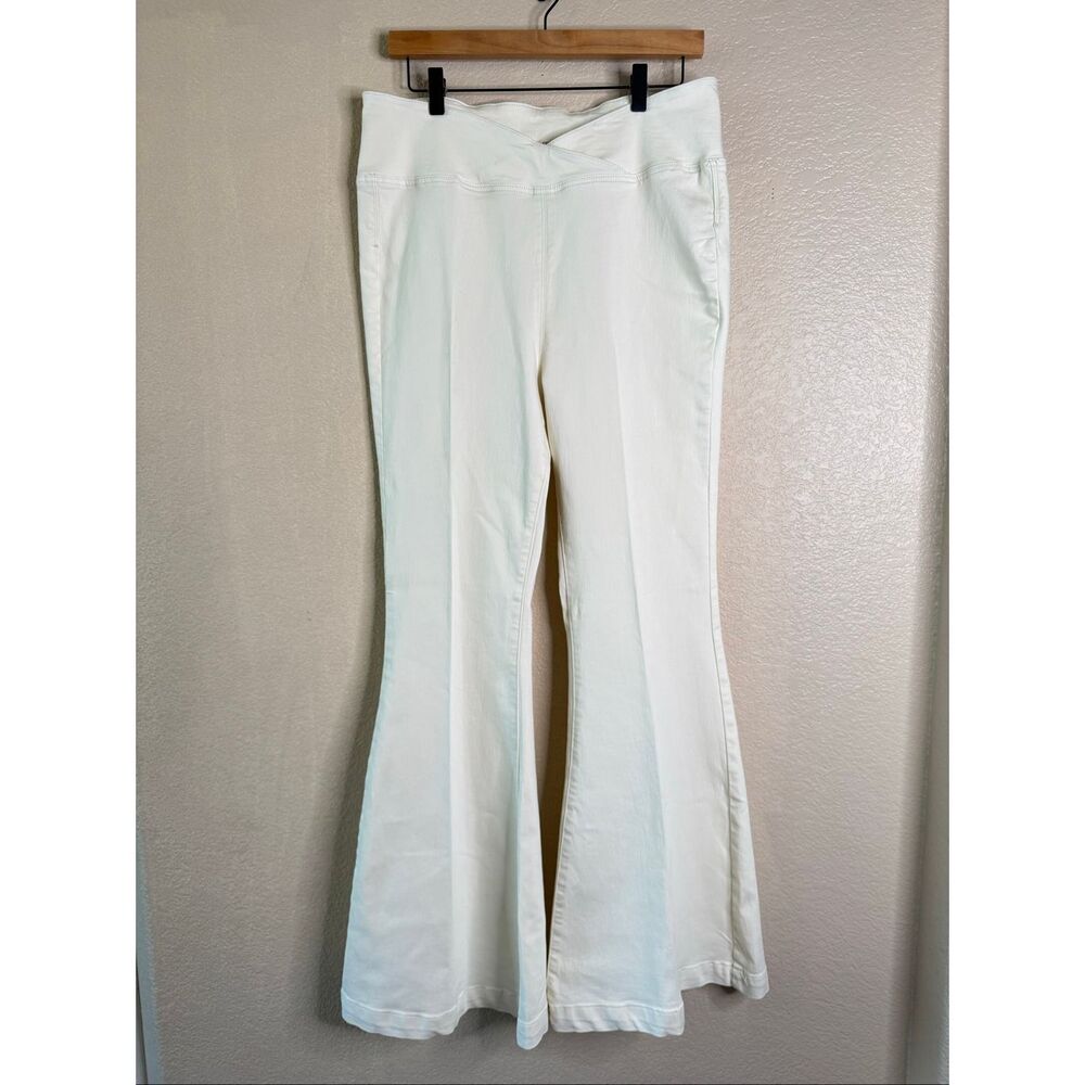 We the Free People Venice Beach Flare Jean Womens 32 Ivory White Stretch Boho